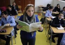 ¿Son los profesores y profesoras los únicos responsables en la enseñanza de la escritura y la lectura? Profesora y Lectura (Pauta.cl)